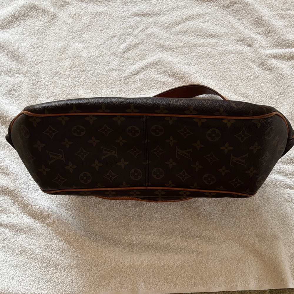 Louis Vuitton Dark Brown Monogram Shoulder Bag - Picture 8 of 9